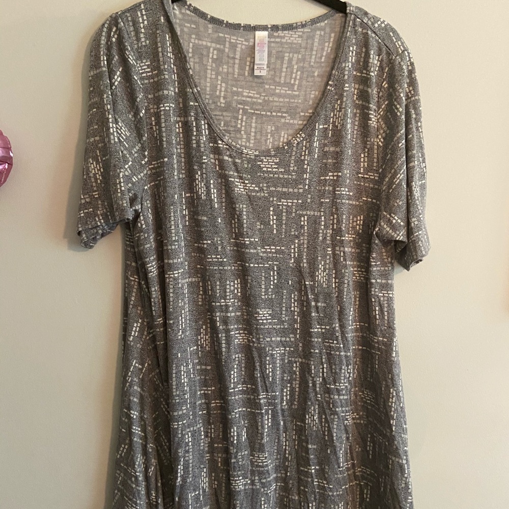 LuLaRoe Perfect Tee